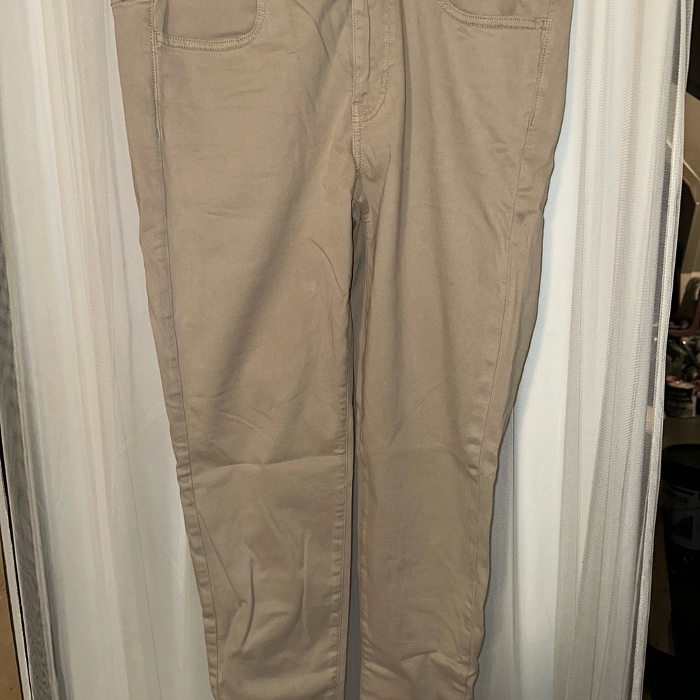 American Eagle Outfitters Women's Tan Chinos